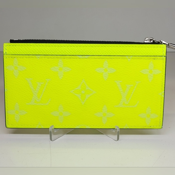 SOLD!!Louis Vuitton Taiga Monogram Neon Yellow Zippy Card Holder with RFID - Picture 4 of 9